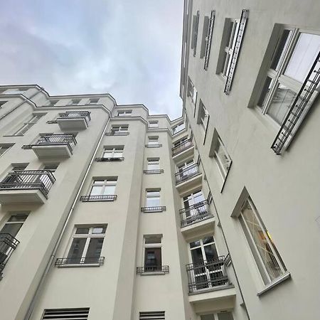 Cute Apartment Perfect For Business And Travel. วอร์ซอ ภายนอก รูปภาพ