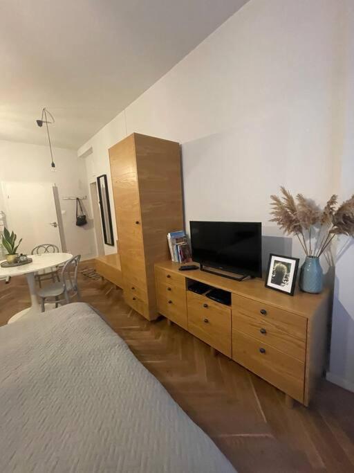 Cute Apartment Perfect For Business And Travel. วอร์ซอ ภายนอก รูปภาพ