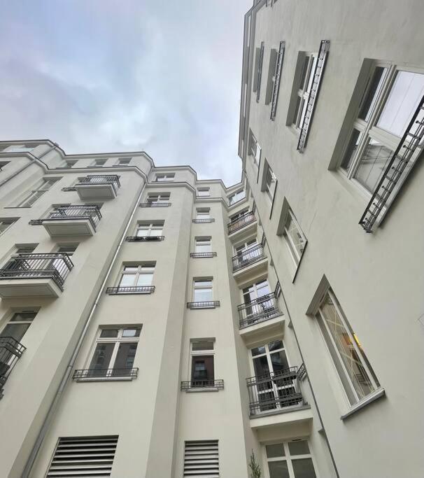 Cute Apartment Perfect For Business And Travel. วอร์ซอ ภายนอก รูปภาพ